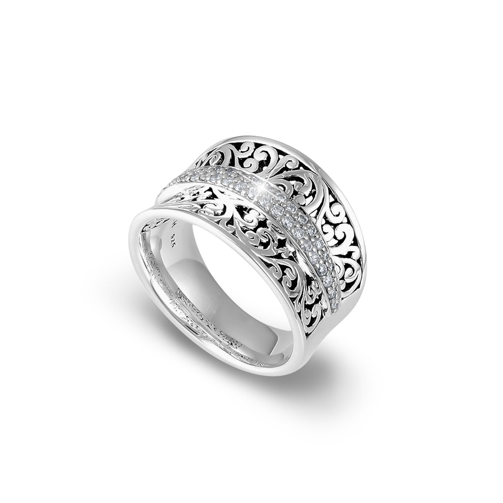 Diamond (0.33 CT) Line Parallel with Classic Signature Lois