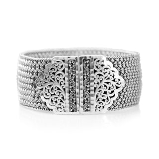 Intricate Textile Weave Bracelet (27mm) with Alhambra LH Scroll & Granulated Butterfly Closure